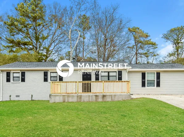 3715 Meadowview Dr, Lithia Springs, GA 30122