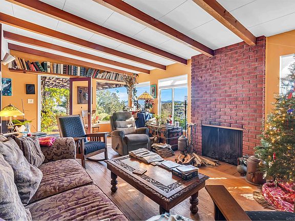 4th image of 5209 Benton Pl