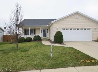 2712 Culpepper Dr, Bloomington, IL 61705