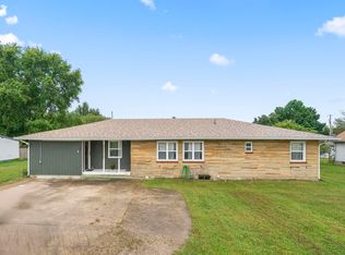 708 West Street, Stockton, MO 65785