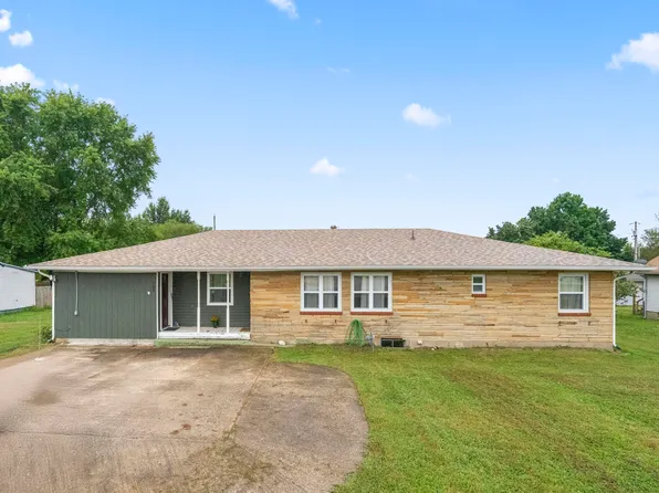 708 West Street, Stockton, MO 65785