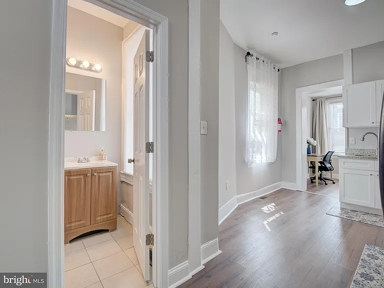 2621 E Oliver St — Photo 18