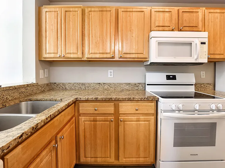 5700 Bentgrass Dr #211 — Photo 11