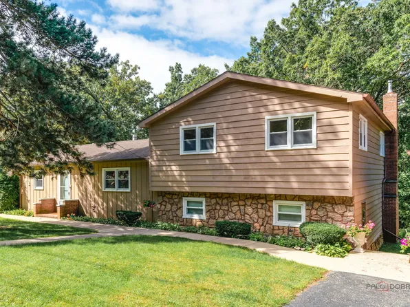 39152 N West End Dr, Spring Grove, IL 60081