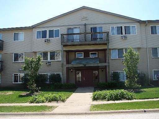 1st image of 655 Deepwoods Dr APT 1E