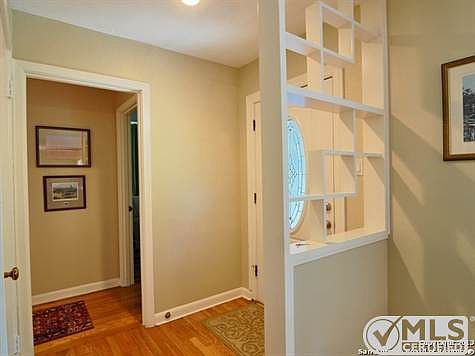 4th image of 607 Larkwood Dr