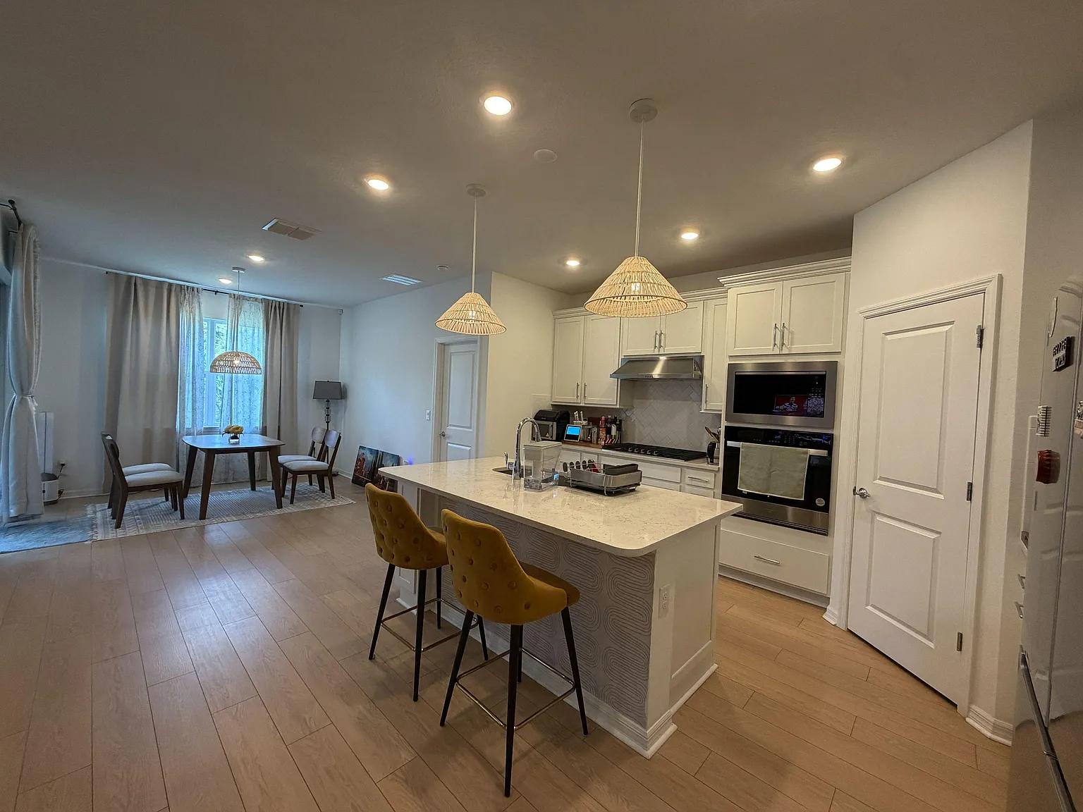 1 bed, 1.0 bath, 1699 sqft, $1,139 — Photo 4
