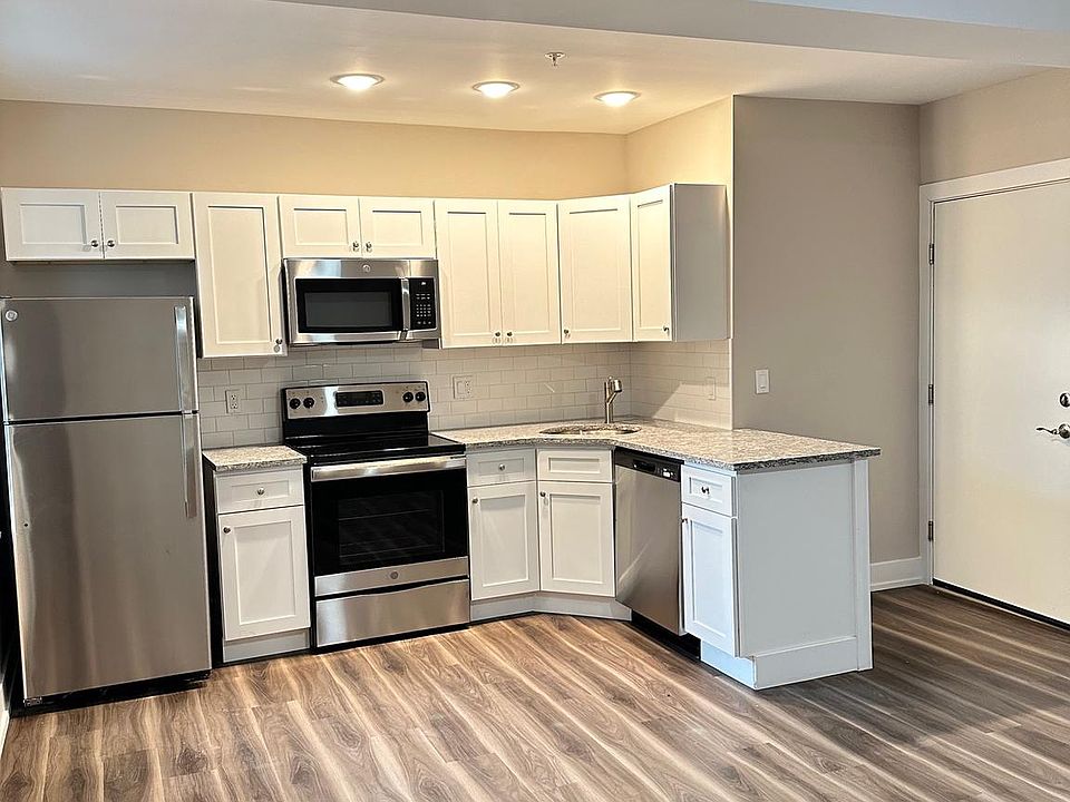 1st image of 2651 Buckius St #6