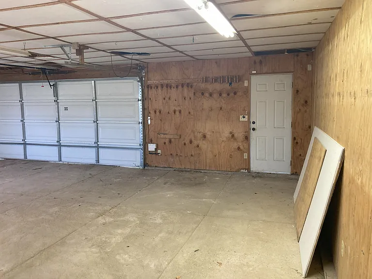 Kansa Ln — Photo 52