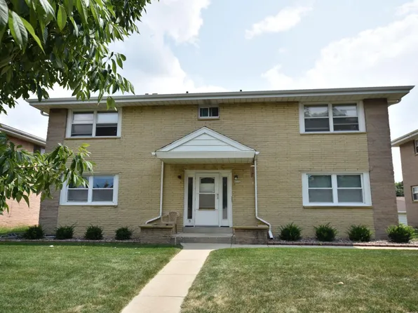 4572 South 14th STREET, Milwaukee, WI 53221