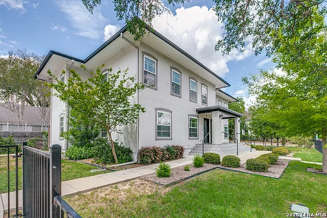 488 E Olmos Dr #1