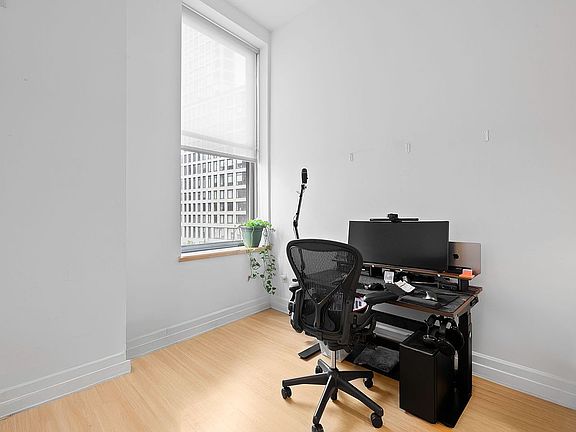 5th image of 110 Livingston St APT 4F