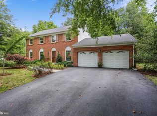 9405 Duxford Ct, Potomac, MD 20854