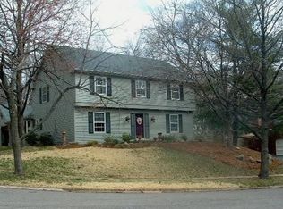 12937 Whitehorse Ln, Saint Louis, MO 63131