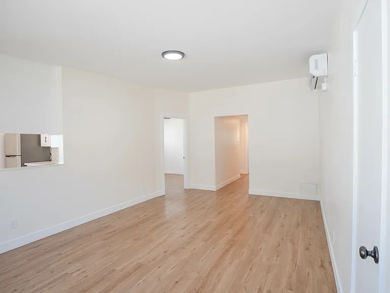 821 W 167th St #10 — Photo 4