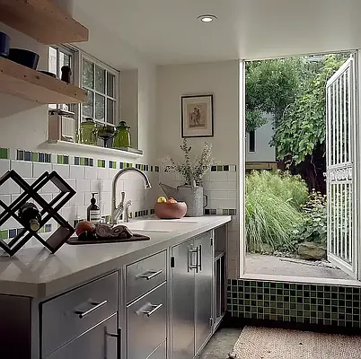 Rented by Outlive | media 1