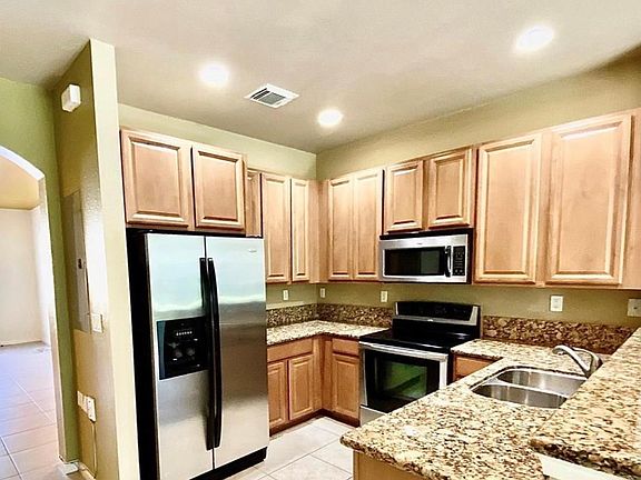 4th image of 21111 NW 14th Pl #412