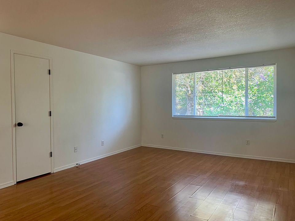 S1905 - 1905 E Mill Plain Blvd Vancouver WA | Zillow