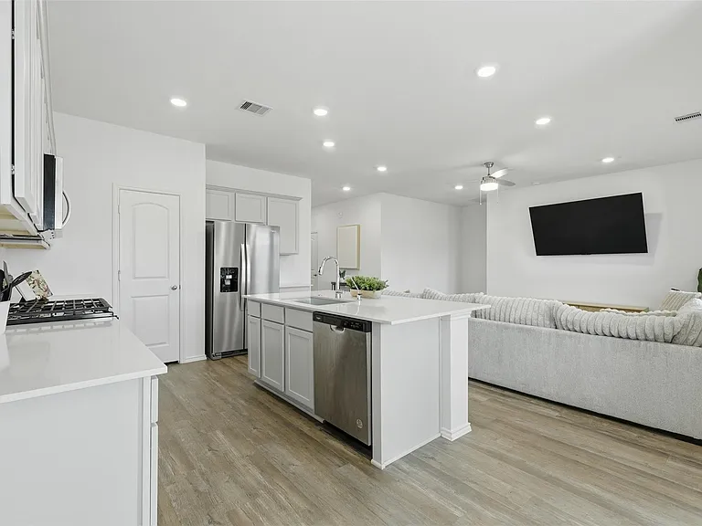 17719 Winfall Dr — Photo 14