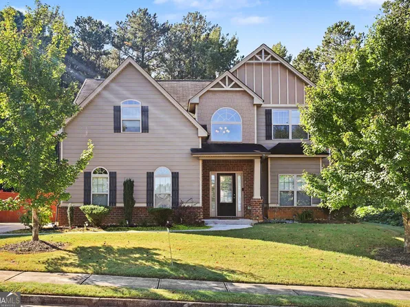 2948 Village Park Dr E, Ellenwood, GA 30294