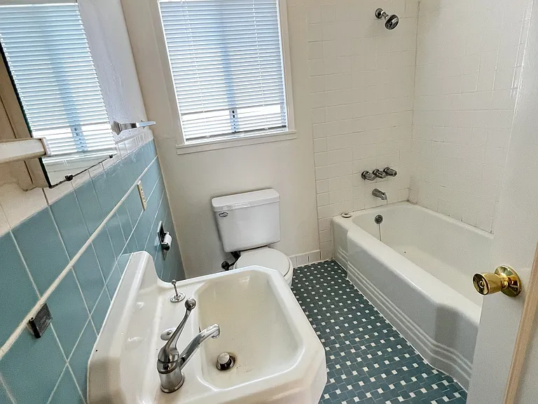 6527 Central Ave — Photo 10