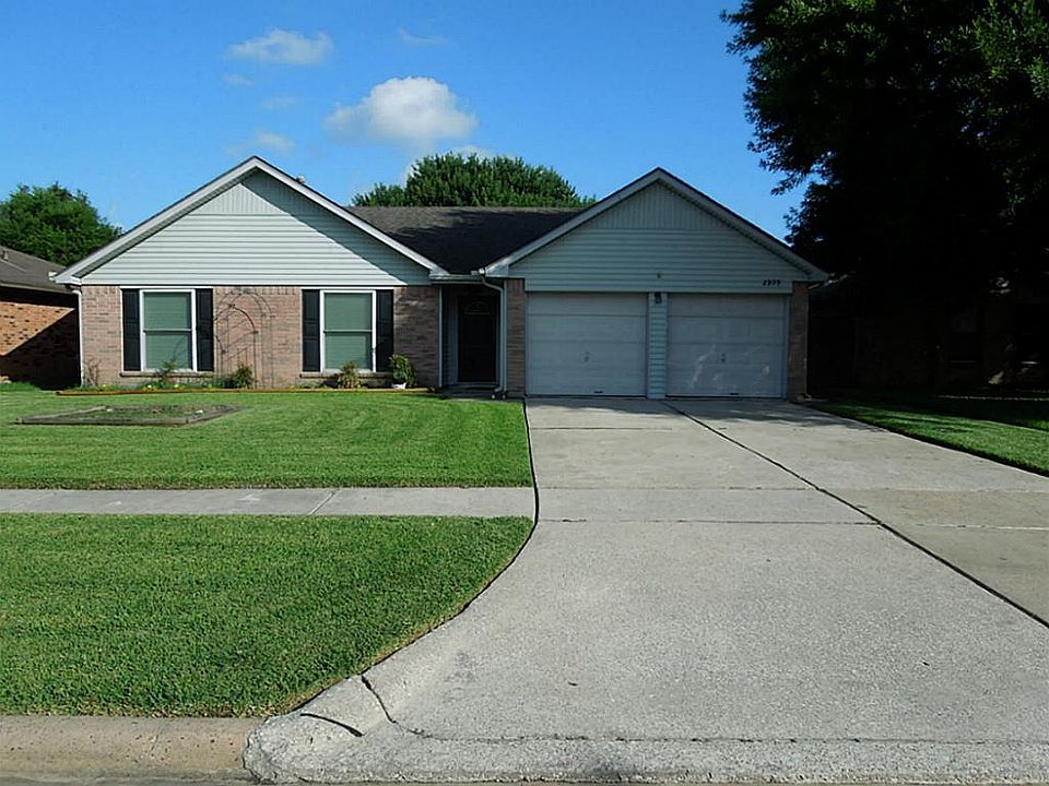 1st image of 2809 Pickett Dr