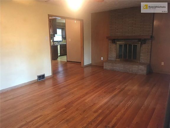 3rd image of 637 S Troost St