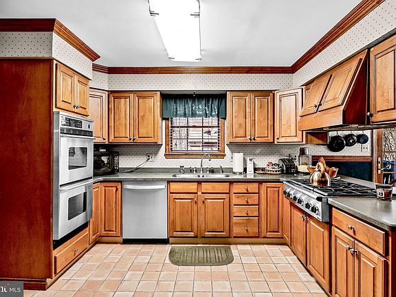 5th image of 26 Tuckerton Rd