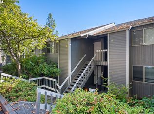 44 Eagle Crest Dr APT 15, Lake Oswego, OR 97035
