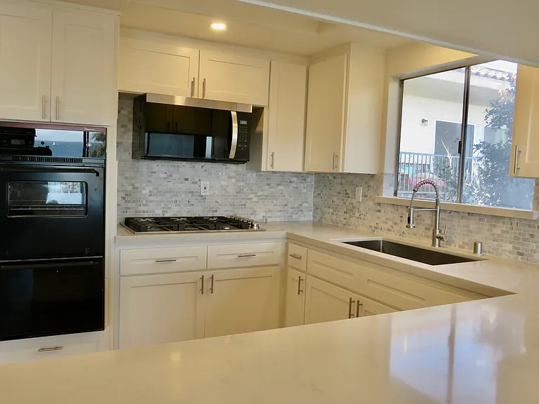 3935 Bluff Pl #2 — Photo 8
