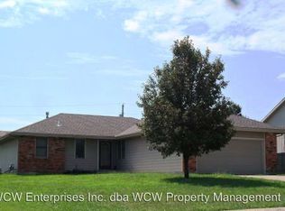 7419 SW Cannock Chase Rd, Topeka, KS 66614