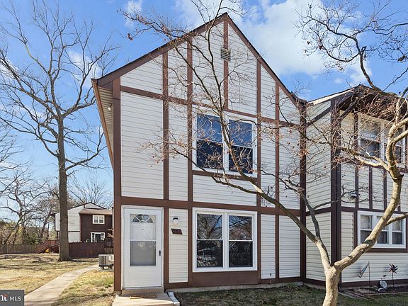 2nd image of 281 Maxo Ct