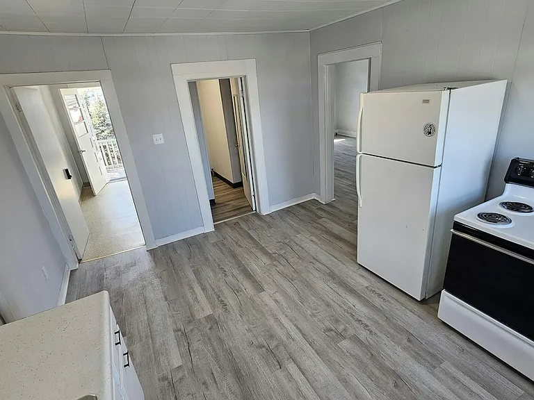 235 Ziegler St #237 — Photo 1