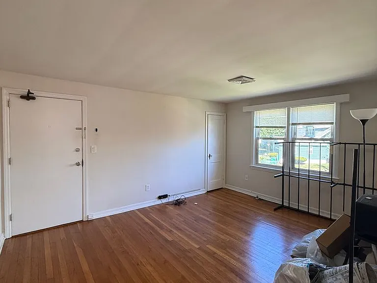 203 Reading Ave #&-302 — Photo 6