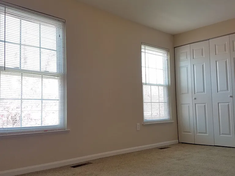 1669 Colonial Way — Photo 23