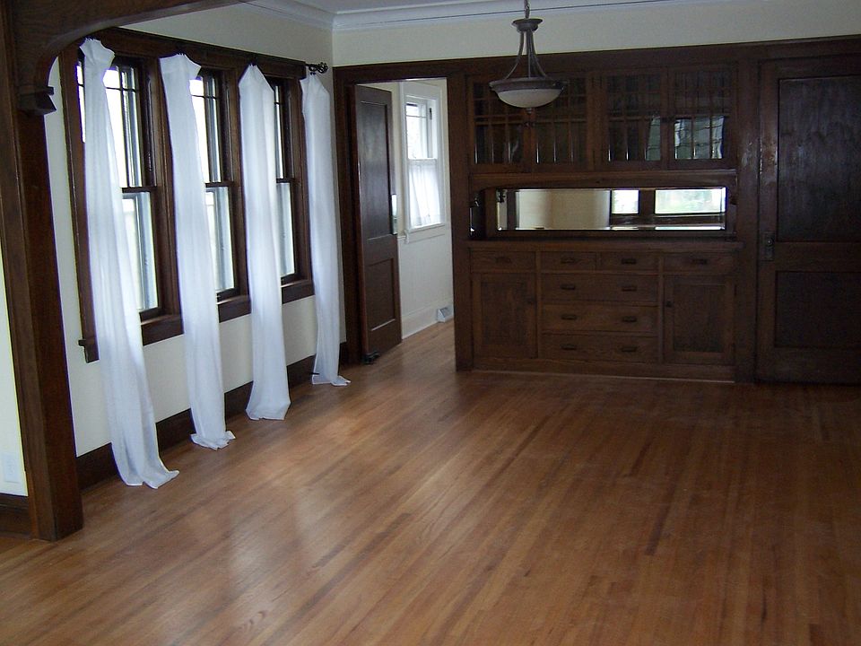 2nd image of 3324 41st Ave S