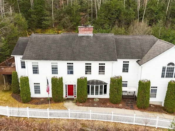 198 Stafford Rd, Hampden, MA 01036