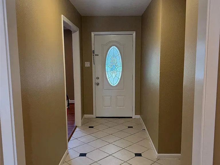 5811 McKnight St — Photo 7