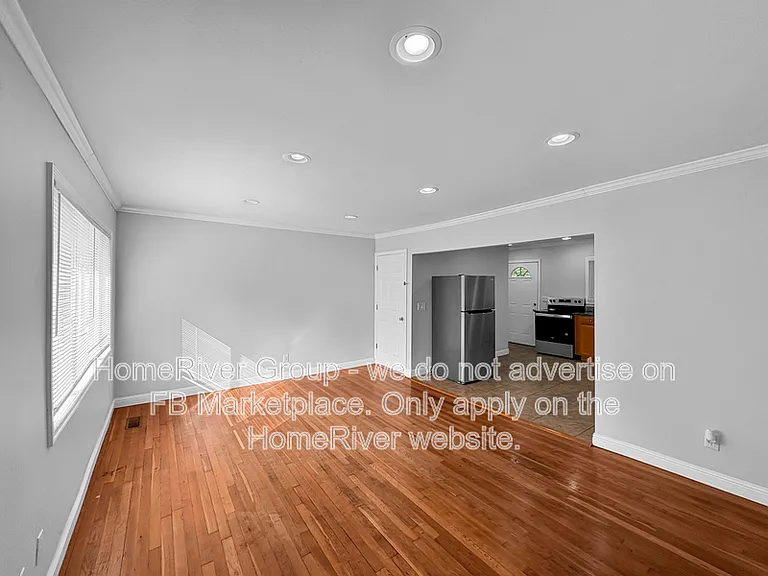 6913 Martha Ave #B — Photo 6