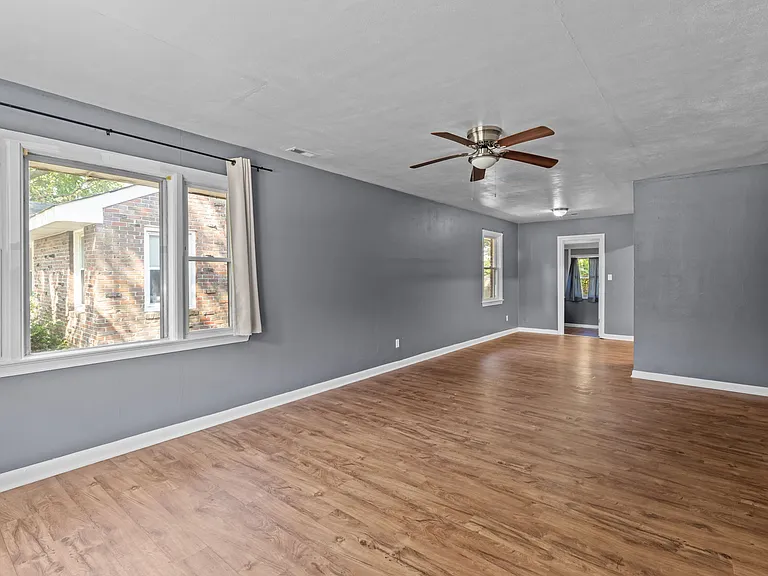 1724 W 48th St — Photo 2
