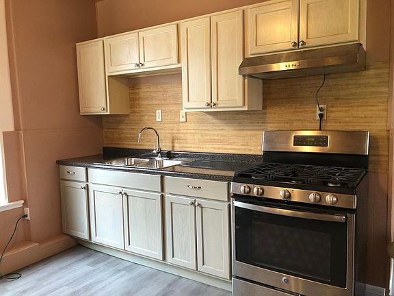 2nd image of 60-62 Willow St #2