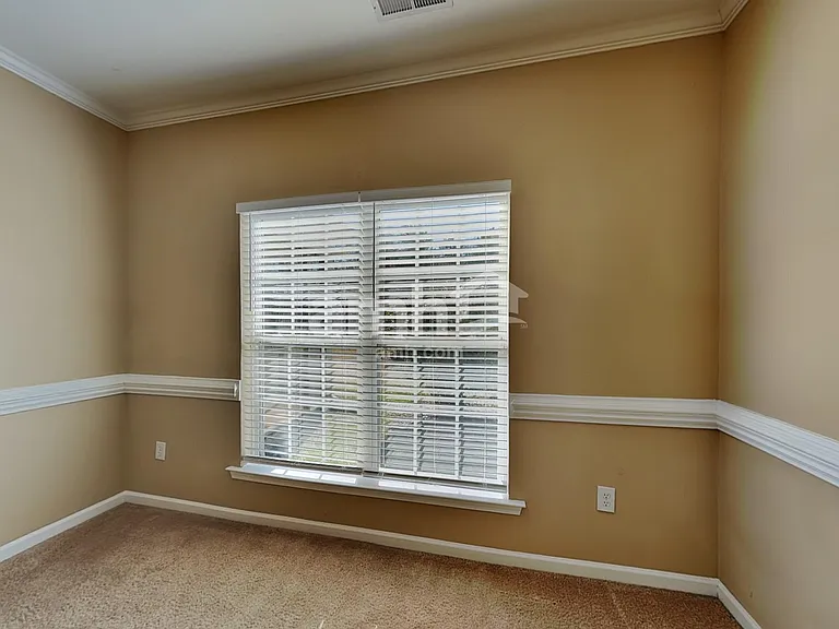 808 Bindon Ln — Photo 6