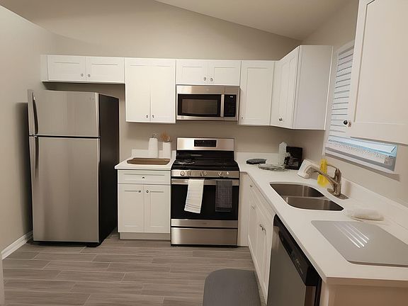 5th image of 3573 Broad Oak Ct