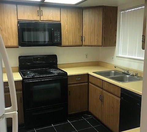 3rd image of 3823 S Maryland Pkwy Unit K1