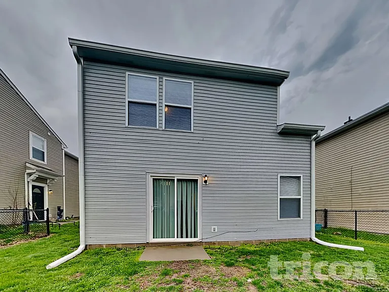 4468 Connaught East Dr — Photo 15