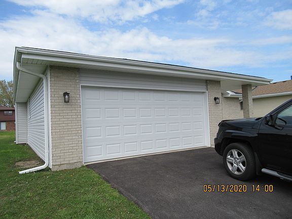 5th image of 4054 Cambridge Dr