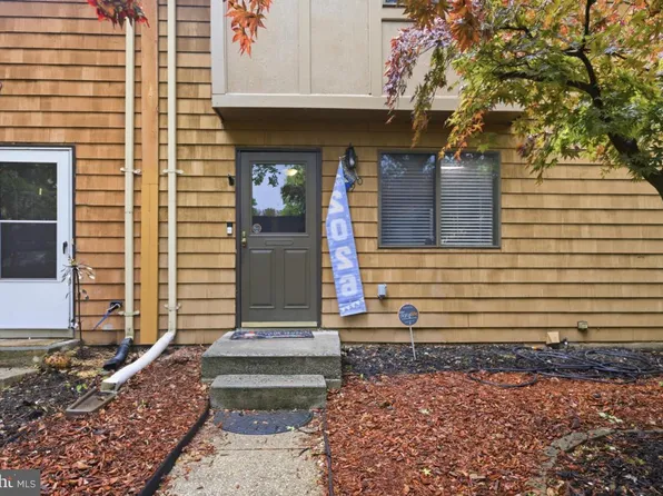 7490 Hickory Log Cir, Columbia, MD 21045