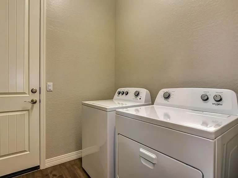 6457 E Endicott Way — Photo 18