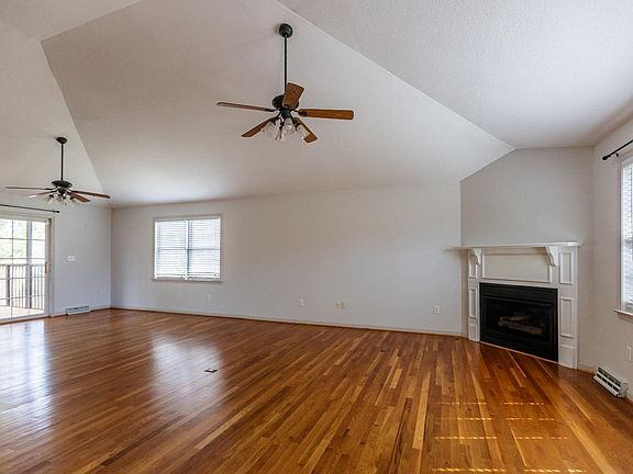 4th image of 217 Farley Branch Dr