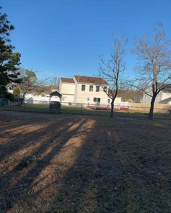 2nd image of 961 Yellowbank Rd
